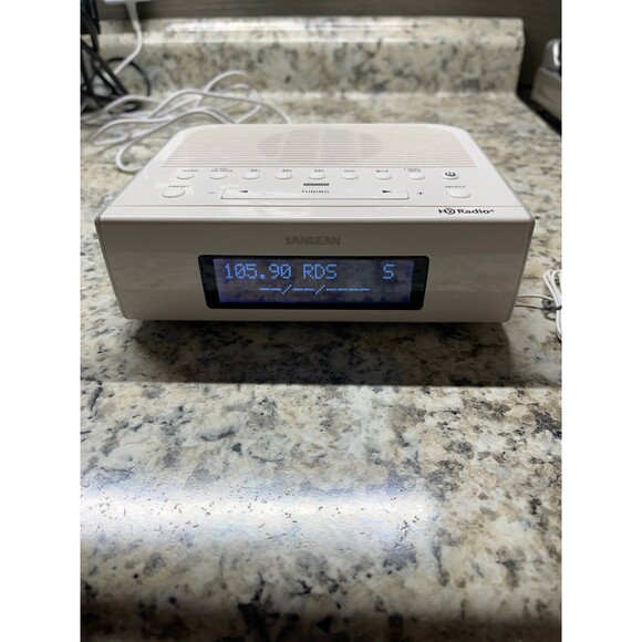 Sangean HDR-15 AM/FM Digital Tuning Clock Radio with USB Phone Charging White - Picture 2 of 9
